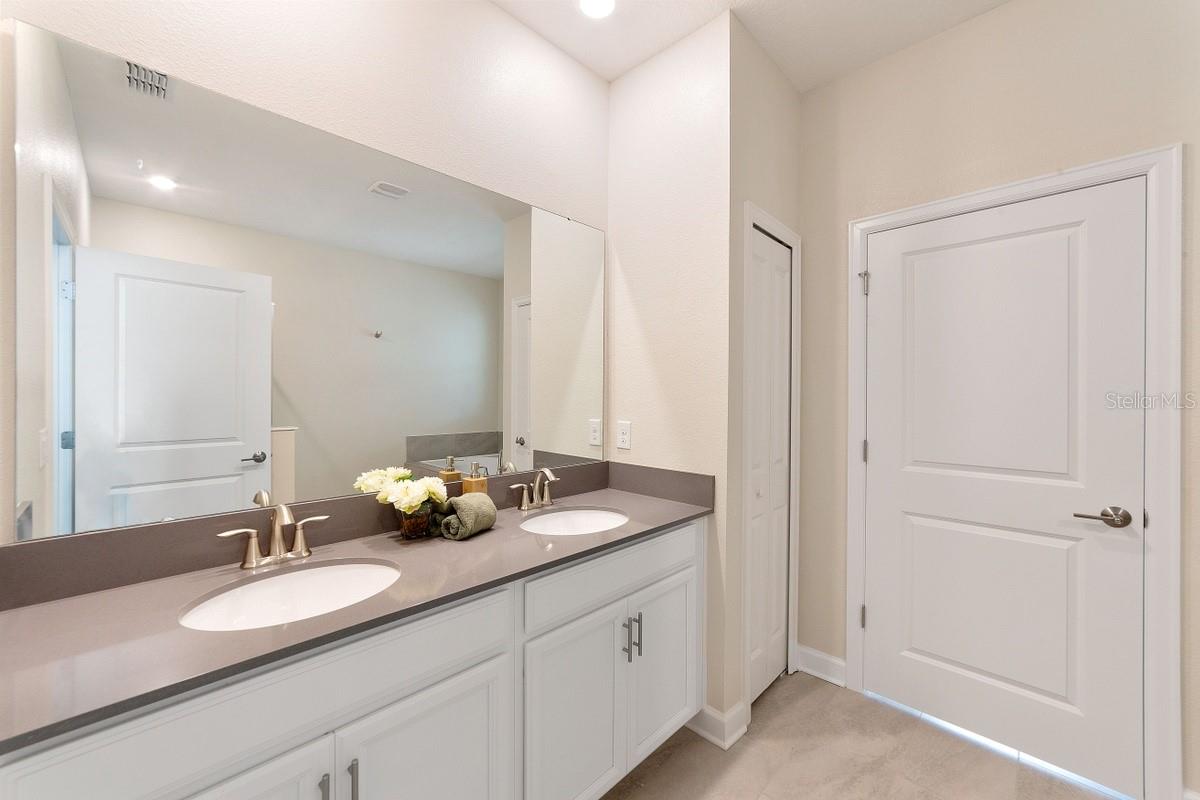 870 DROP SHOT DR, DAVENPORT, FL, 33896