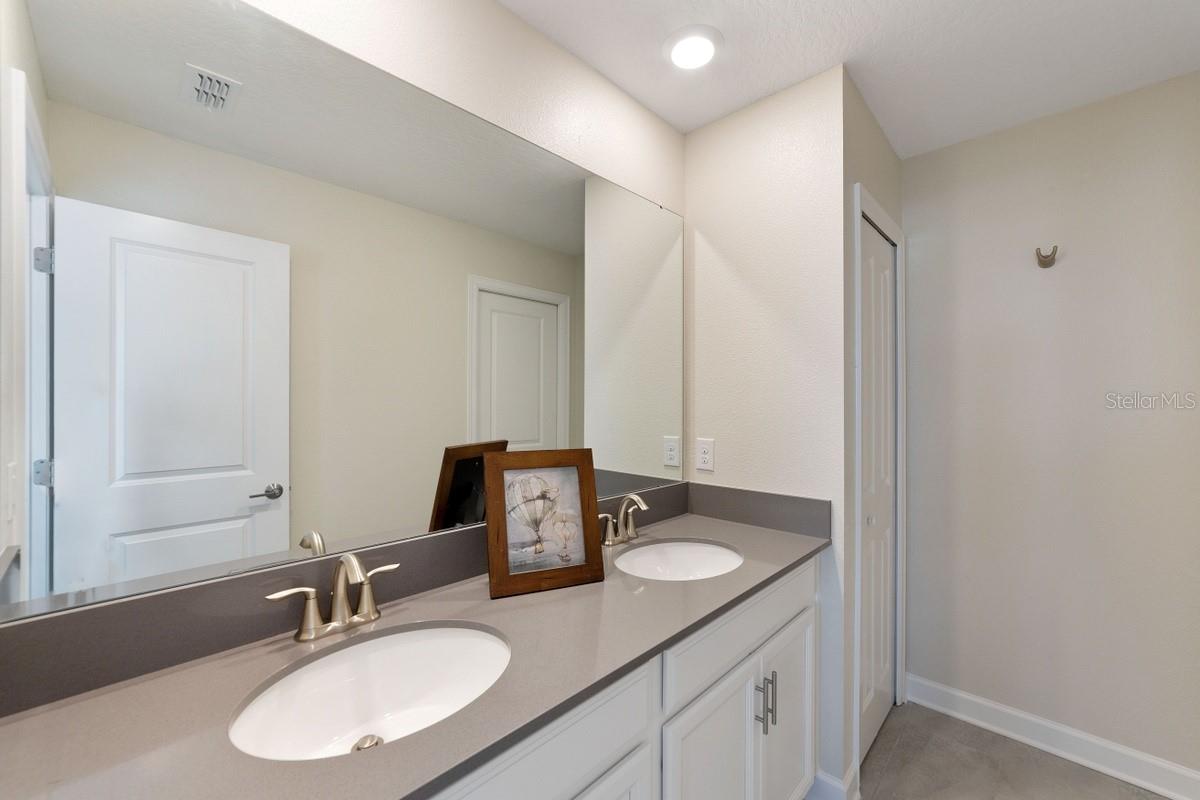 870 DROP SHOT DR, DAVENPORT, FL, 33896