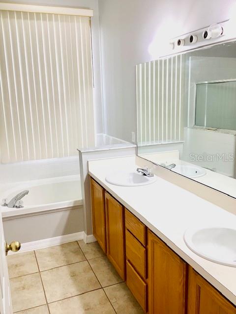 2424 WINFIELD DR, KISSIMMEE, FL, 34743