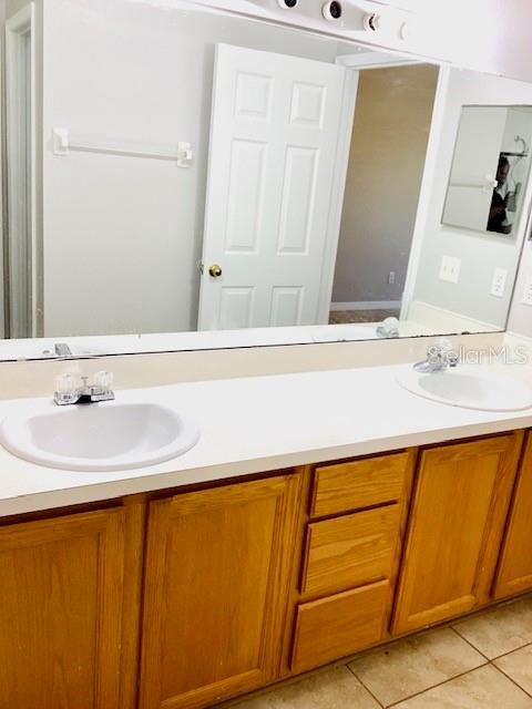 2424 WINFIELD DR, KISSIMMEE, FL, 34743