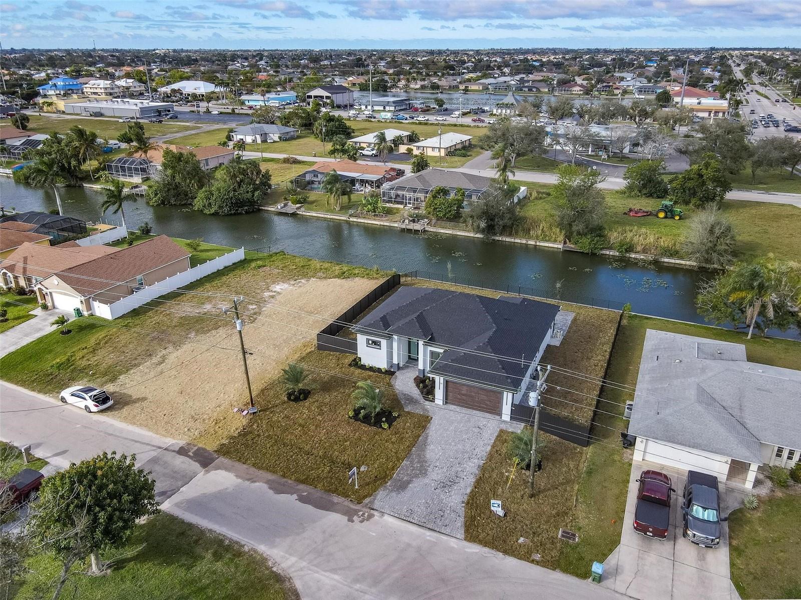 12 SE 17TH AVE, CAPE CORAL, FL, 33990