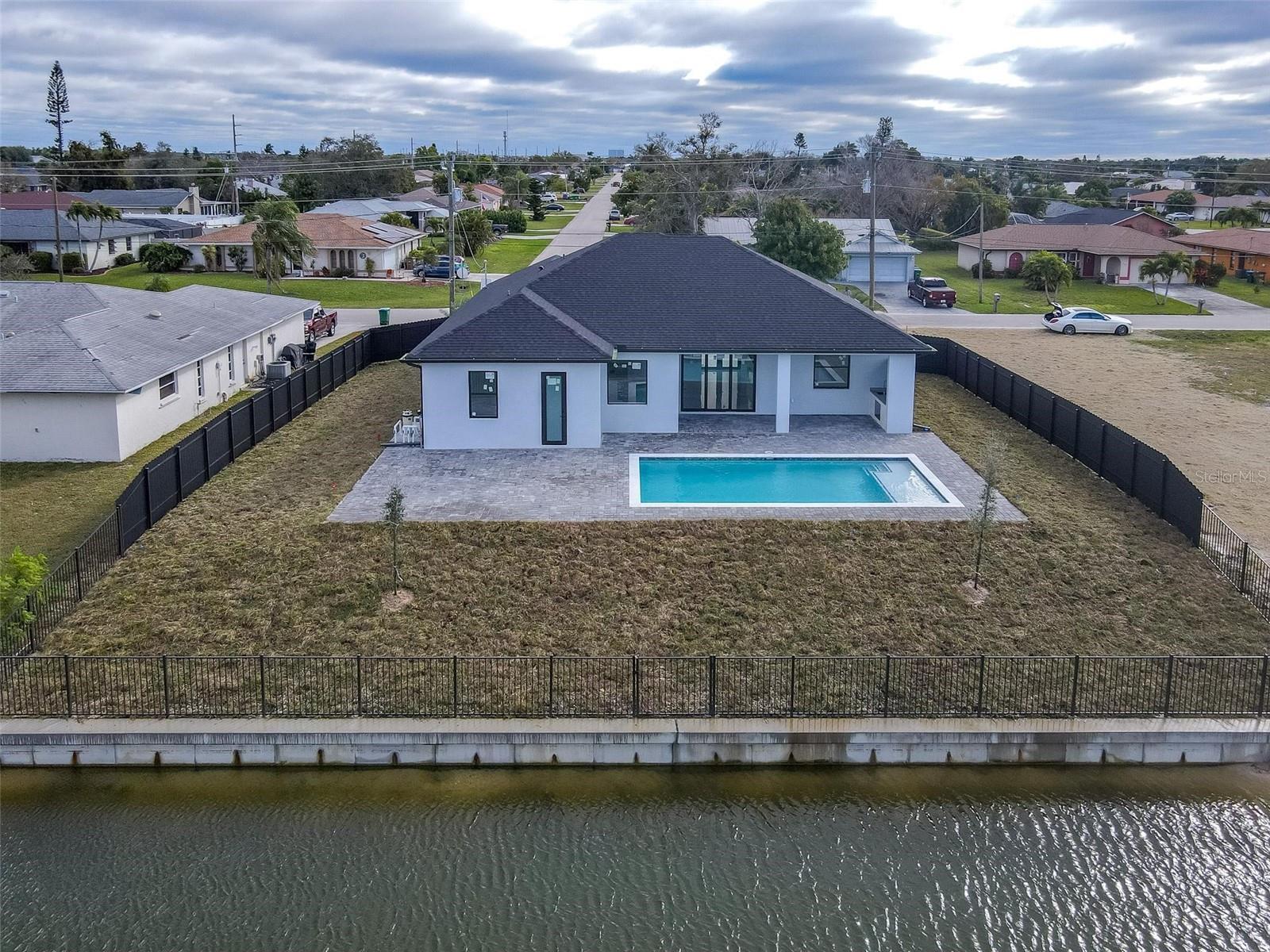 12 SE 17TH AVE, CAPE CORAL, FL, 33990