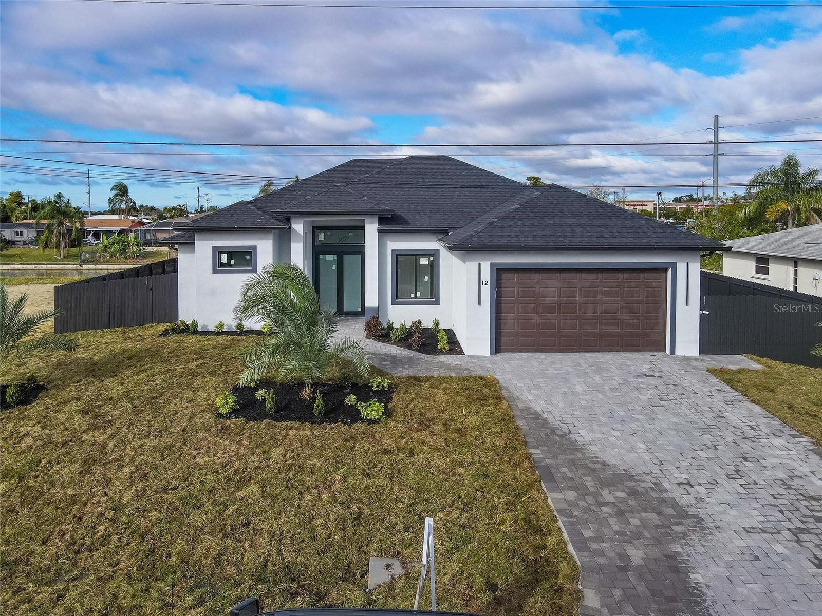 12 SE 17TH AVE, CAPE CORAL, FL, 33990