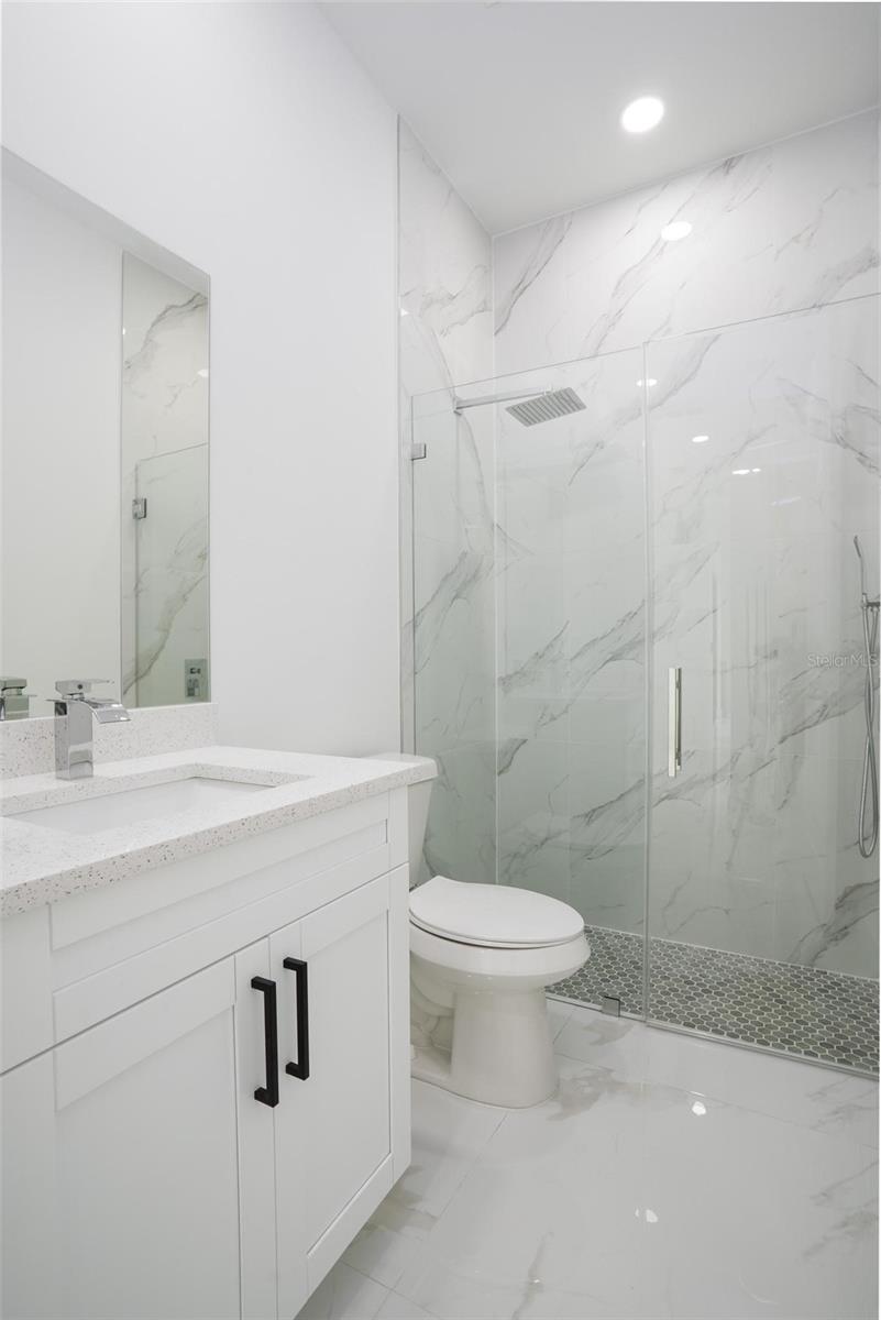 12 SE 17TH AVE, CAPE CORAL, FL, 33990