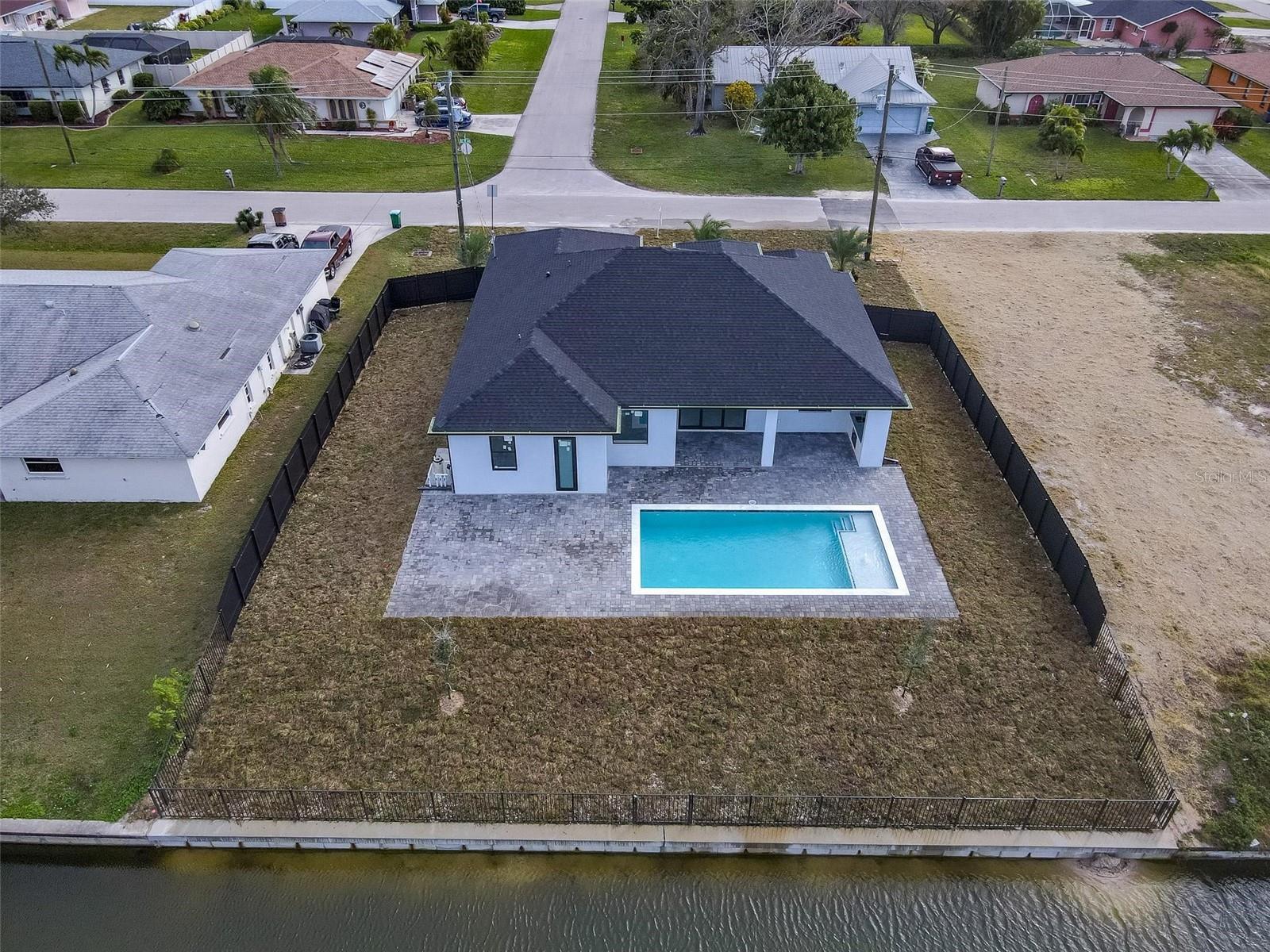 12 SE 17TH AVE, CAPE CORAL, FL, 33990
