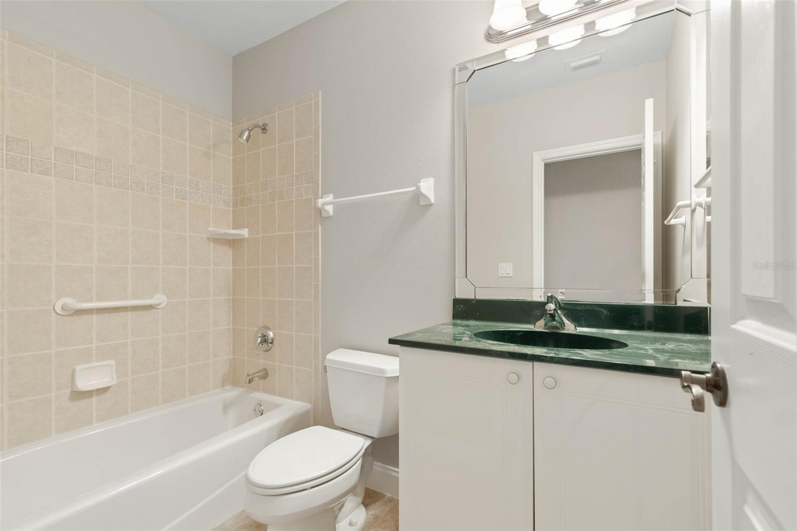15 VILLAGE VIEW DR, PALM COAST, FL, 32137