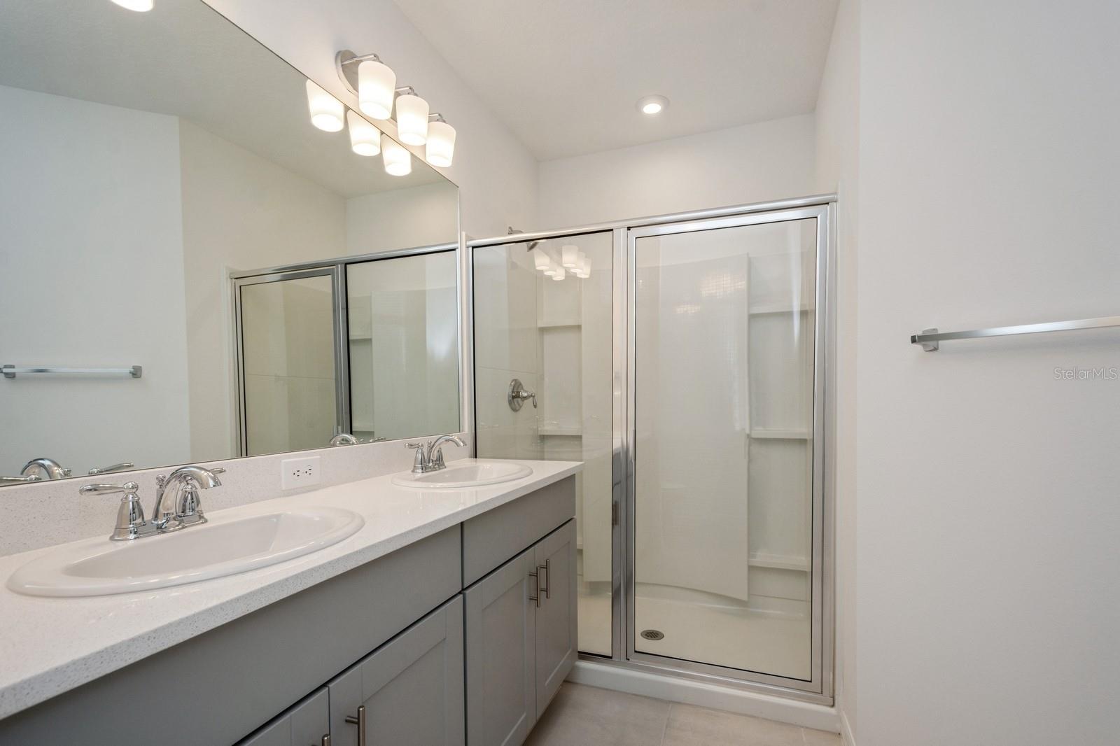 5917 LAURELCREST GLN, PALMETTO, FL, 34221