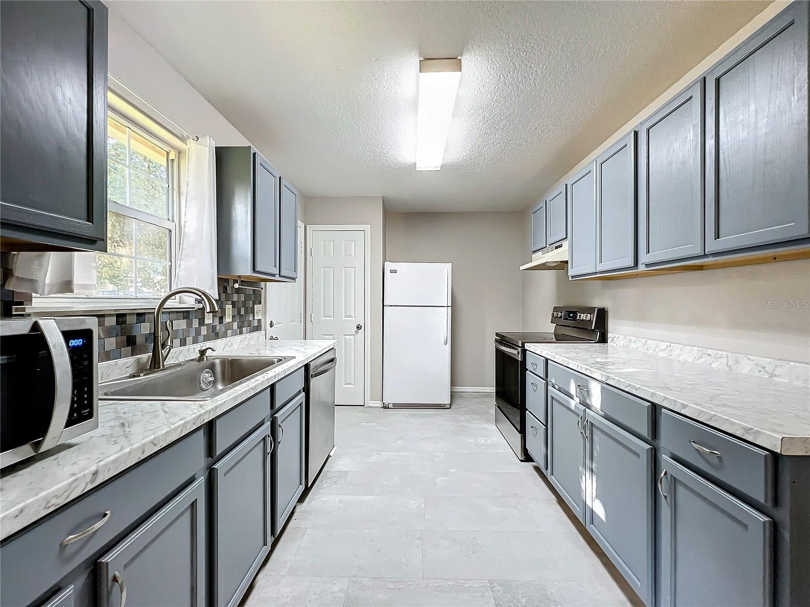 110 BERRY RD, WINTER HAVEN, FL, 33880