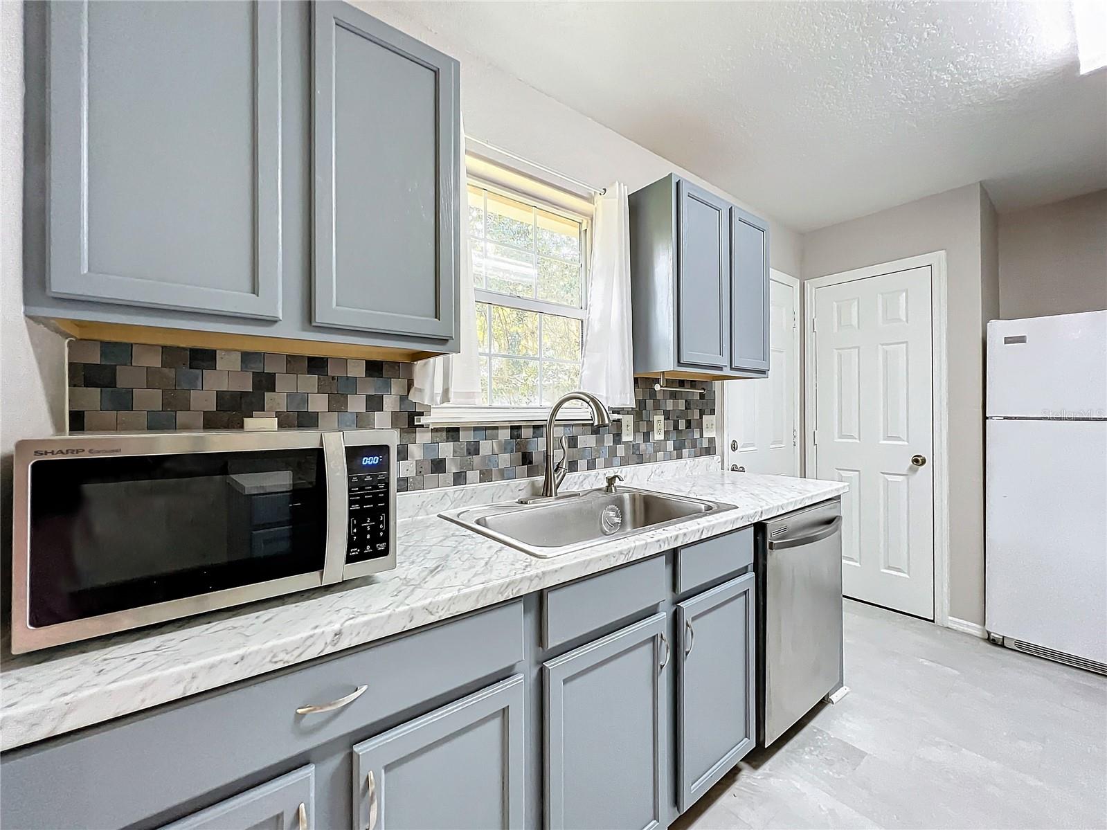 110 BERRY RD, WINTER HAVEN, FL, 33880