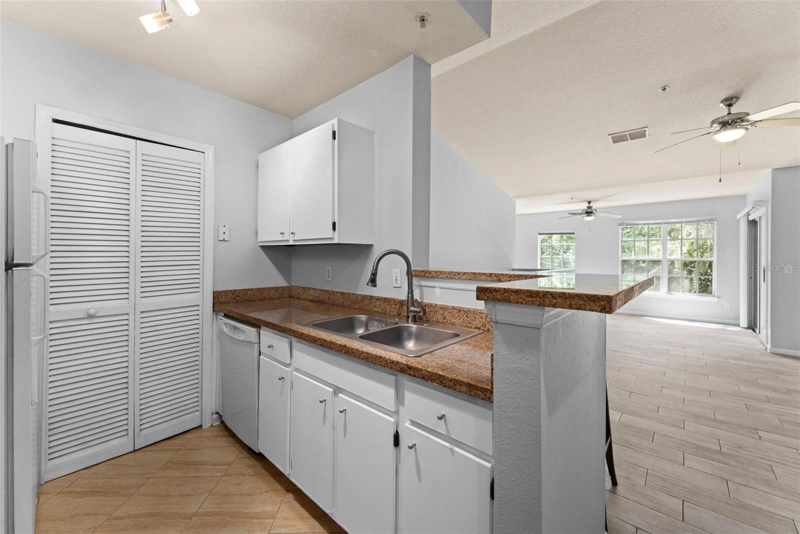 4368 S KIRKMAN RD #212, ORLANDO, FL, 32811