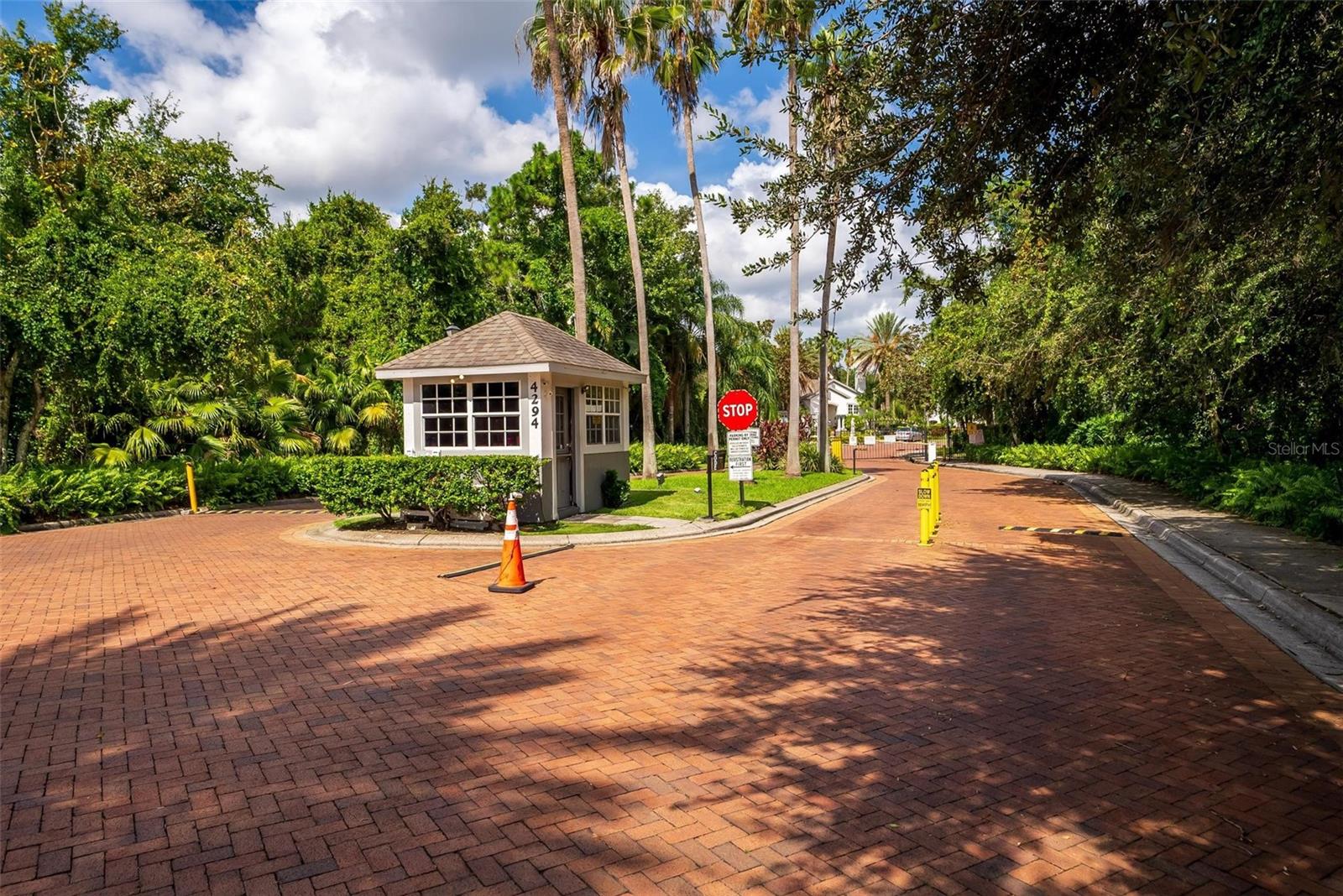 4368 S KIRKMAN RD #212, ORLANDO, FL, 32811