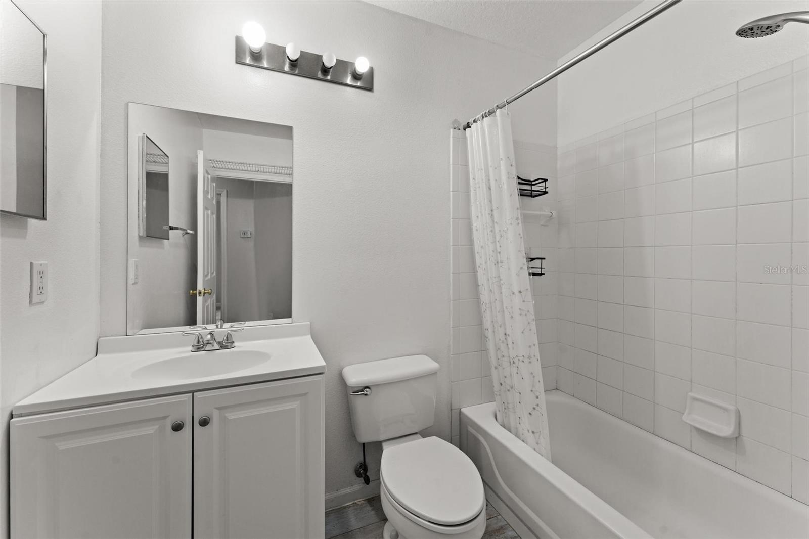 4368 S KIRKMAN RD #212, ORLANDO, FL, 32811