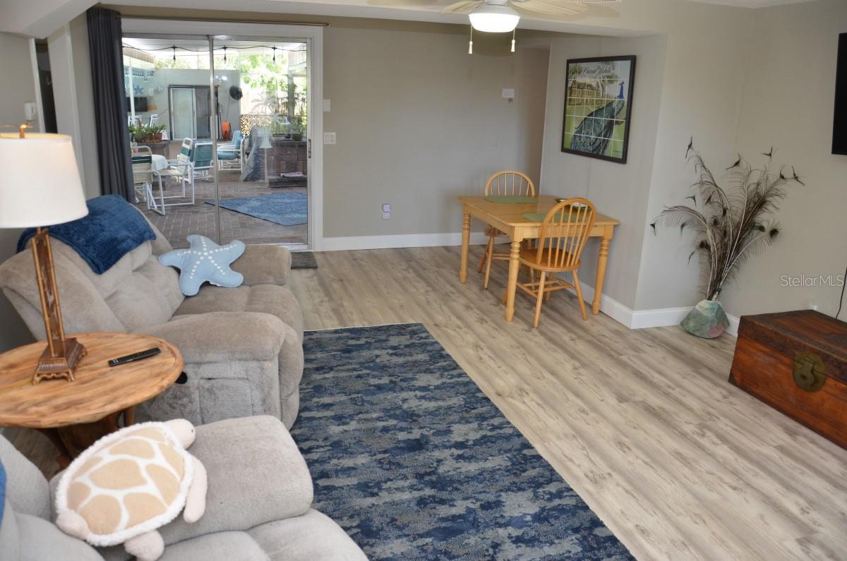 9400 93RD ST, SEMINOLE, FL, 33777