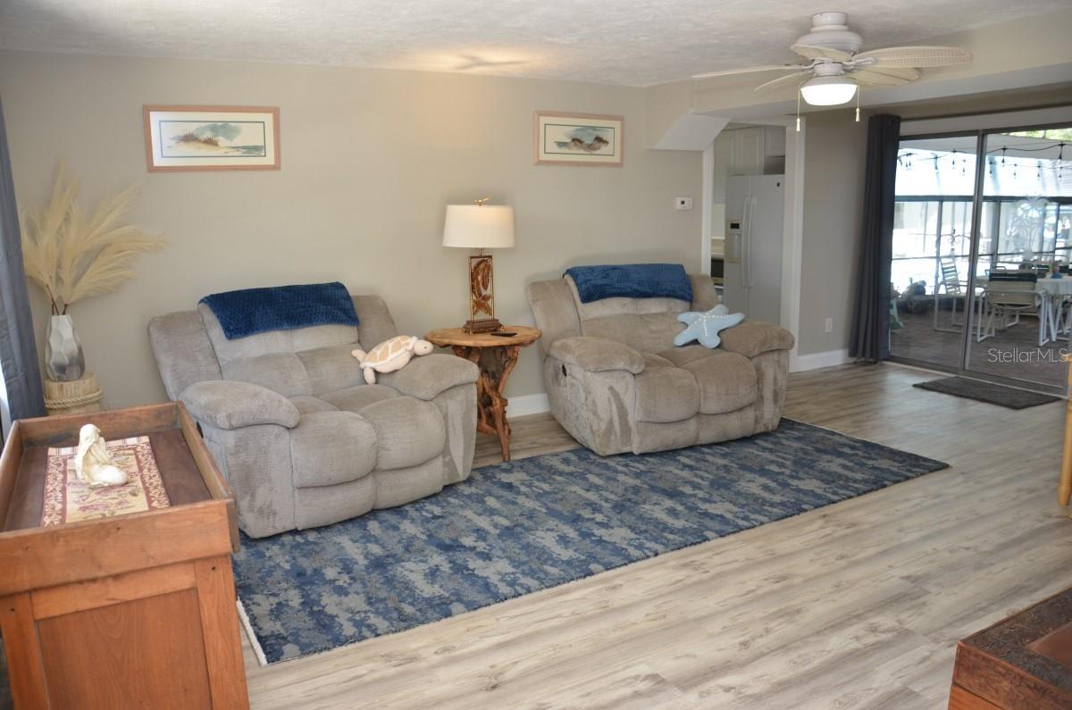 9400 93RD ST, SEMINOLE, FL, 33777