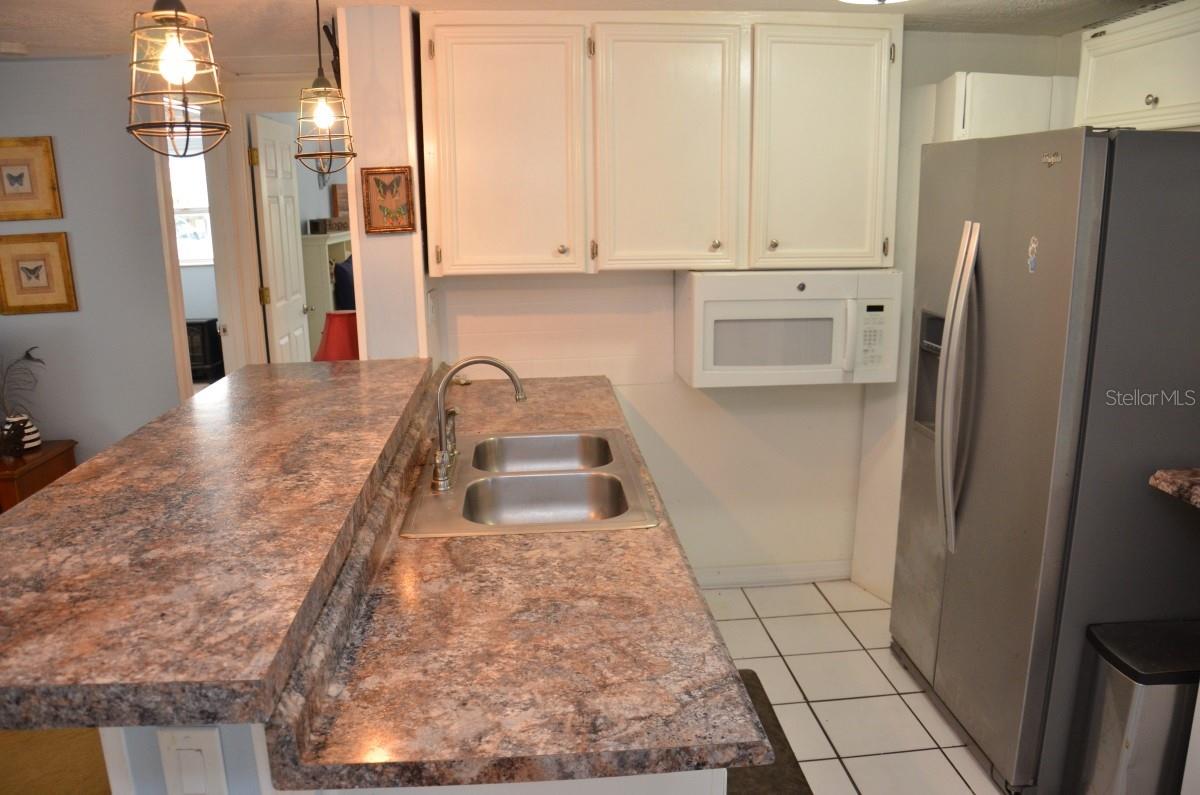 9400 93RD ST, SEMINOLE, FL, 33777