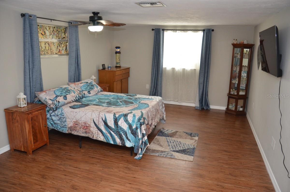 9400 93RD ST, SEMINOLE, FL, 33777