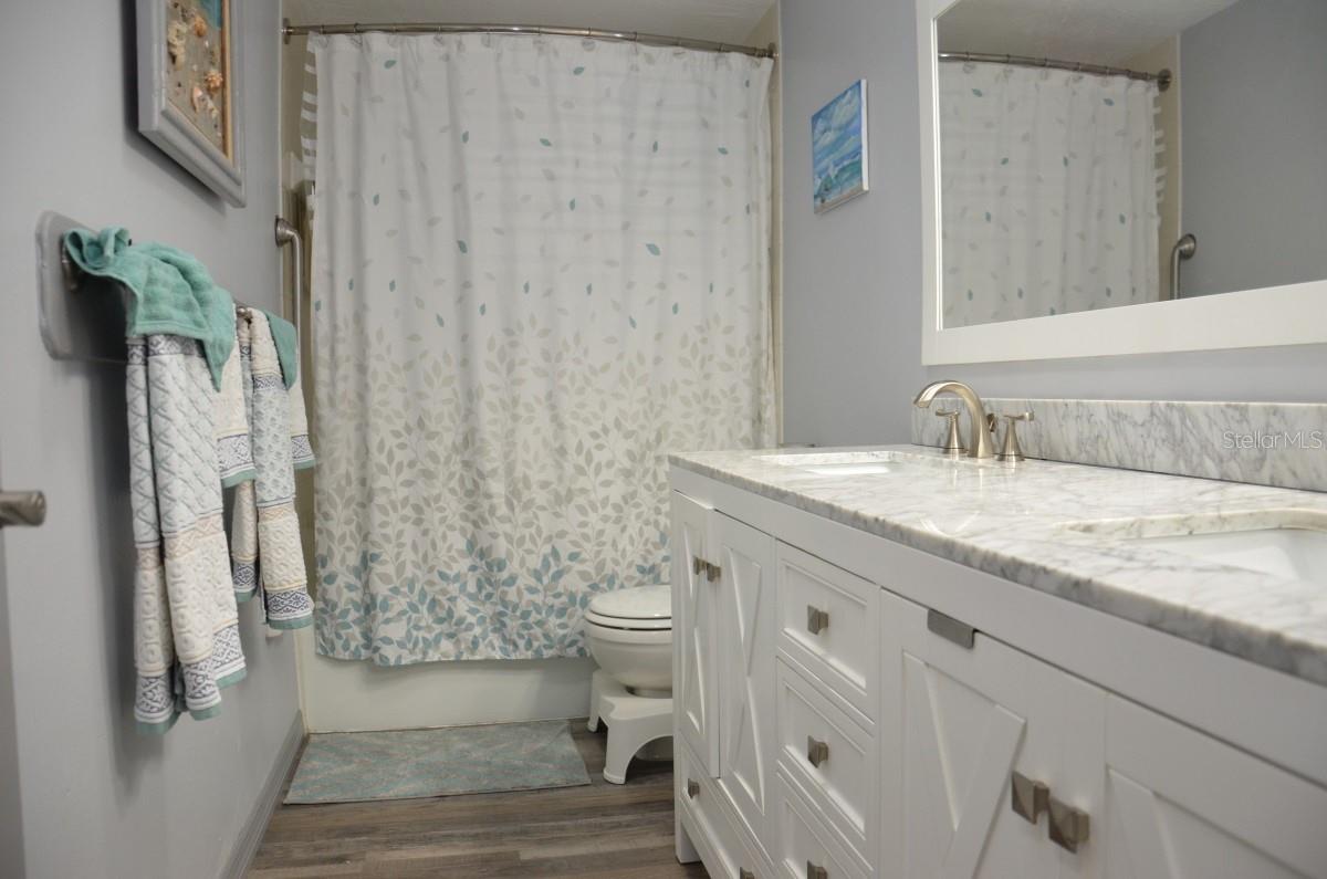 9400 93RD ST, SEMINOLE, FL, 33777