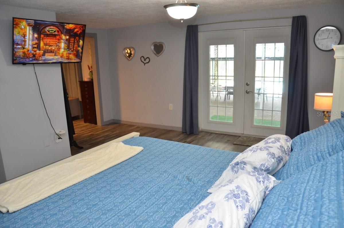 9400 93RD ST, SEMINOLE, FL, 33777