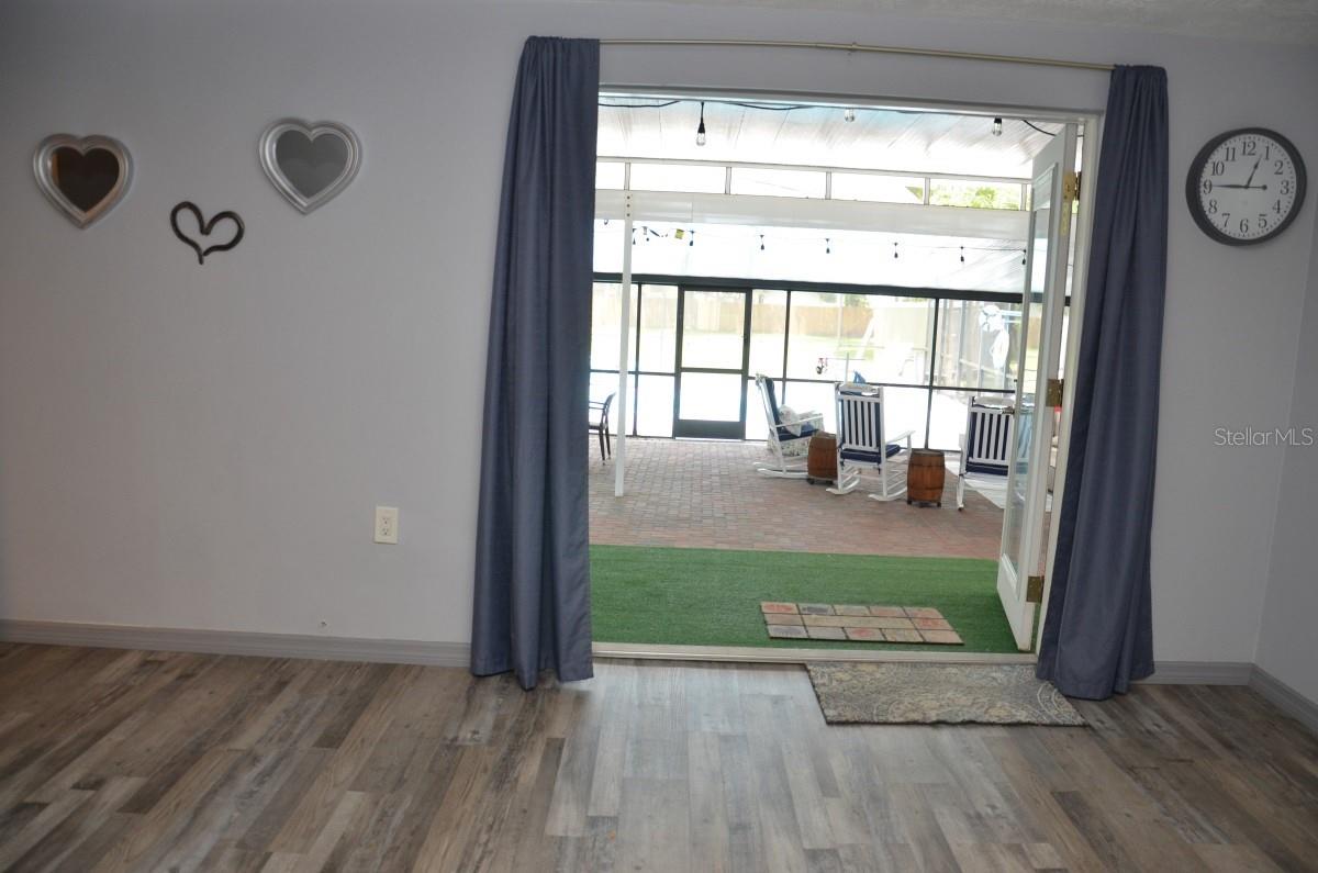 9400 93RD ST, SEMINOLE, FL, 33777