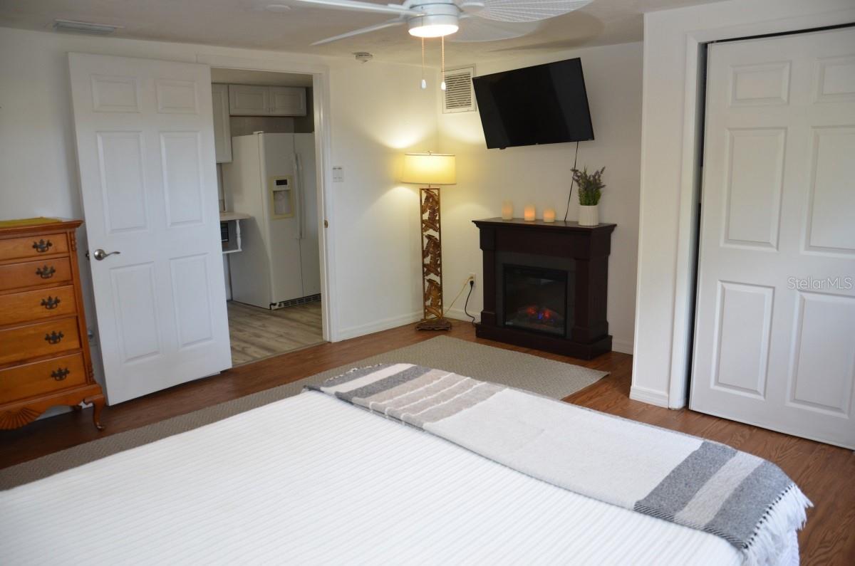 9400 93RD ST, SEMINOLE, FL, 33777