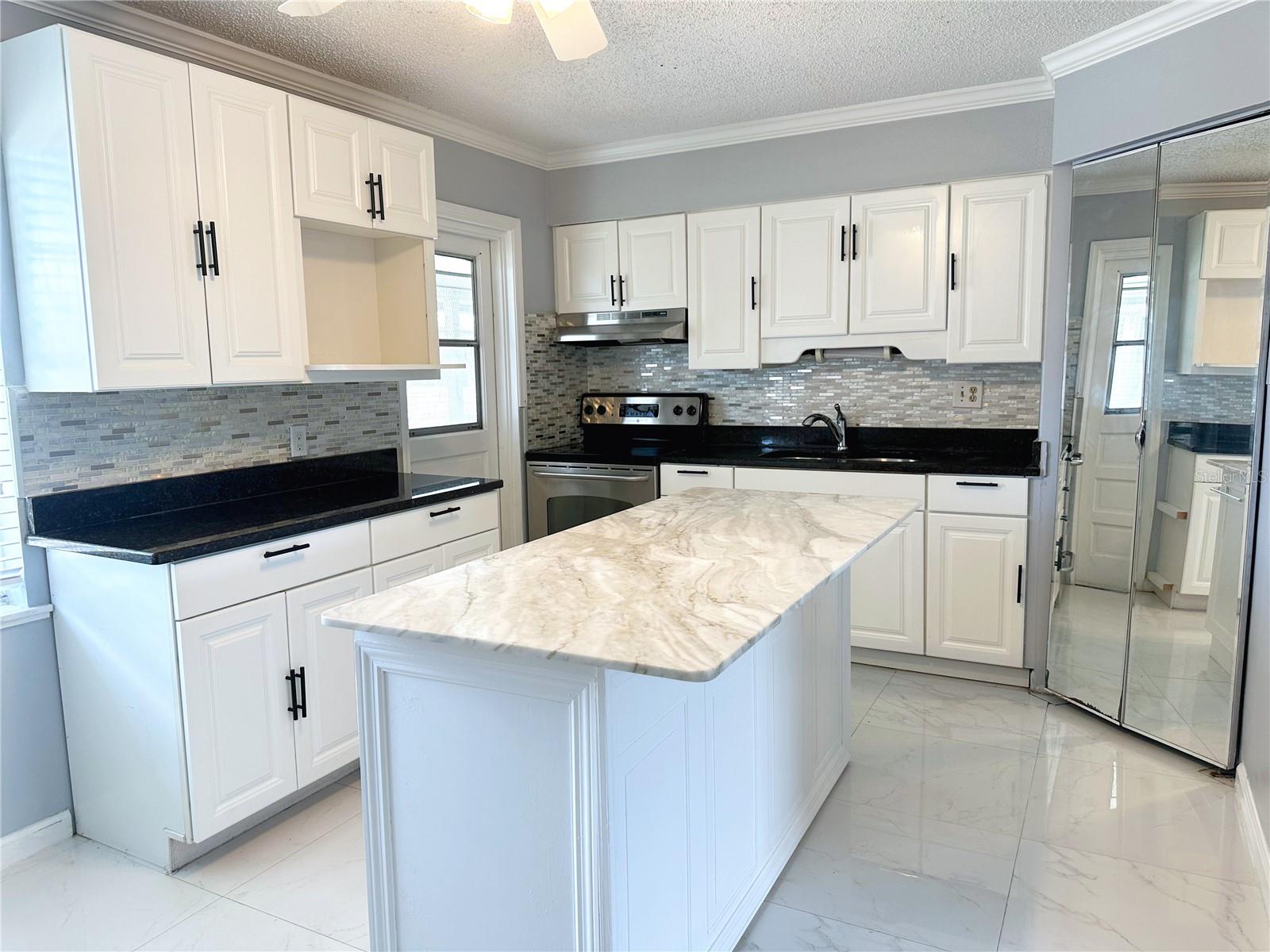 4507 9TH ST W #E2, BRADENTON, FL, 34207