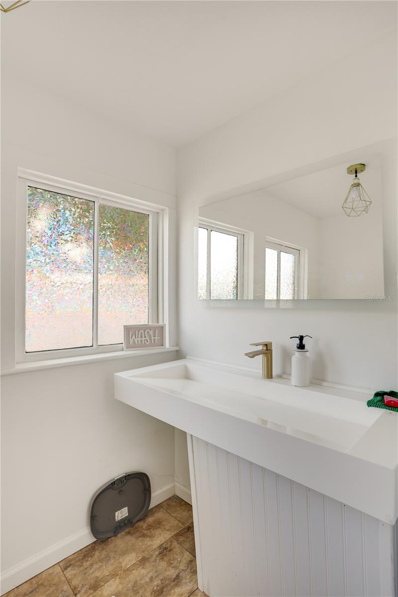 18741 HIGH SPRINGS MAIN ST, HIGH SPRINGS, FL, 32643
