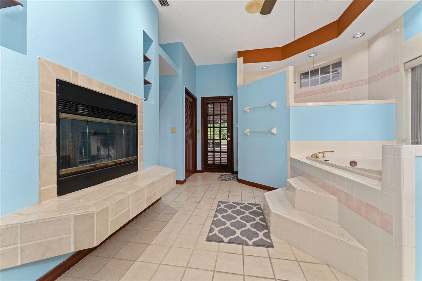 463 N PINE MEADOW DR, DEBARY, FL, 32713