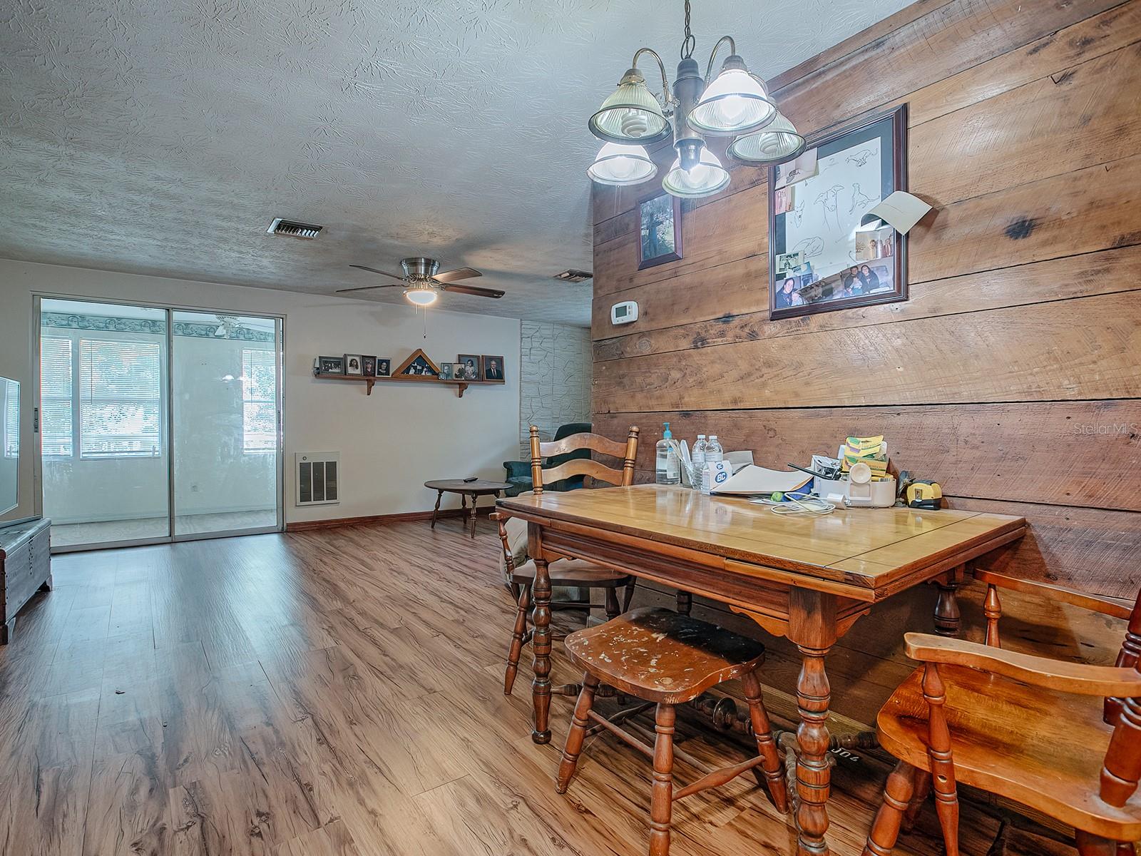 853 CR 484, LAKE PANASOFFKEE, FL, 33538