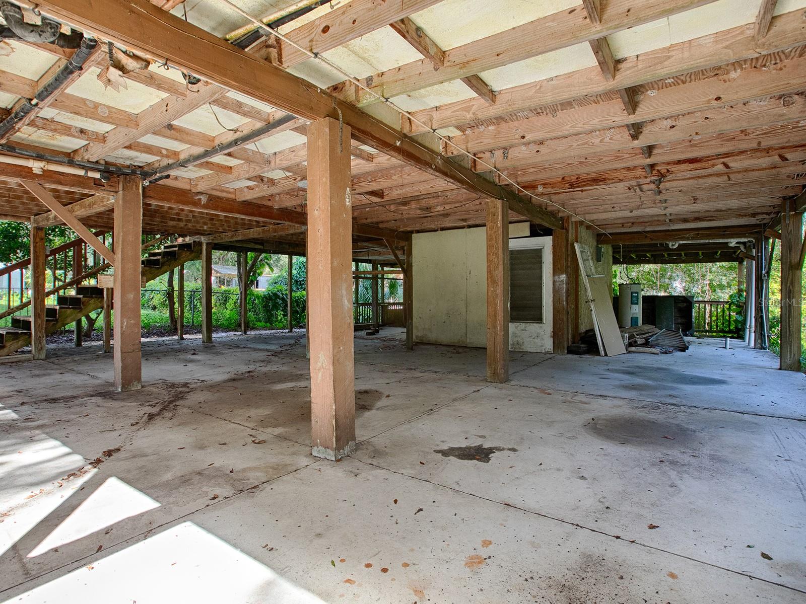 853 CR 484, LAKE PANASOFFKEE, FL, 33538