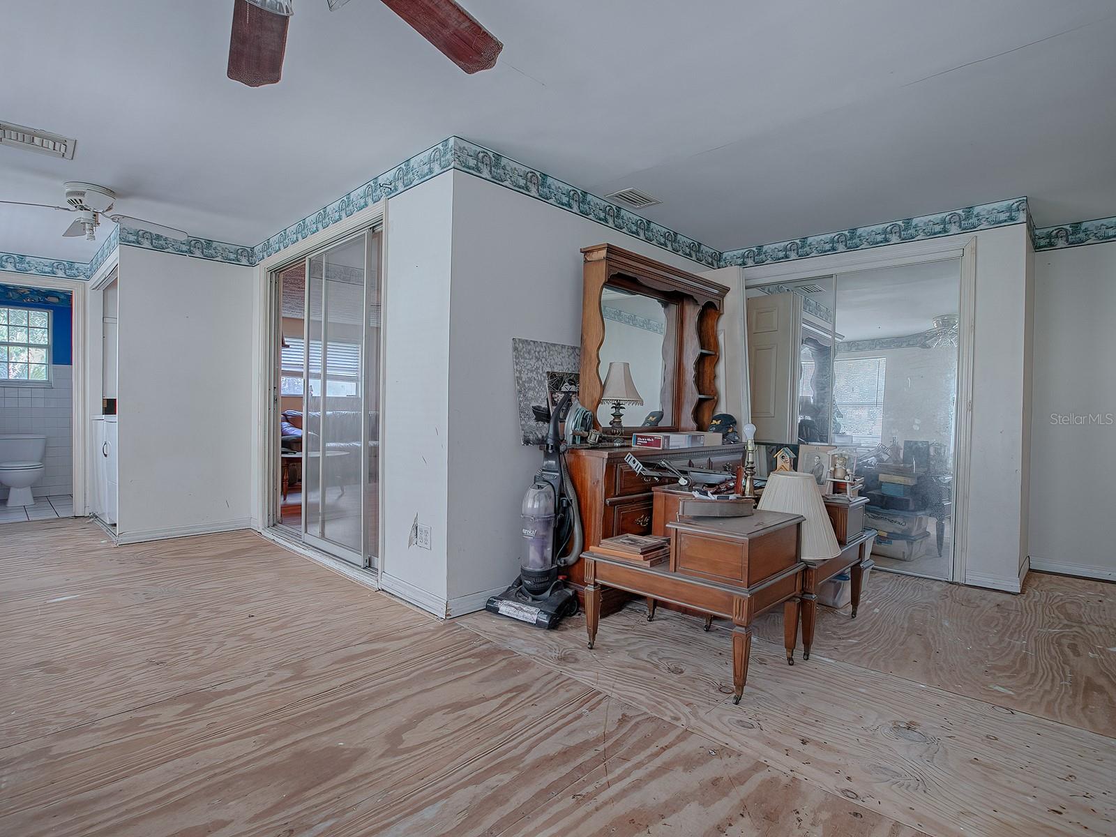 853 CR 484, LAKE PANASOFFKEE, FL, 33538