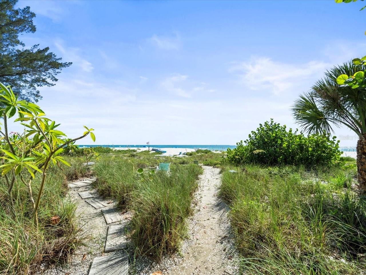 U8251980 Property Photo