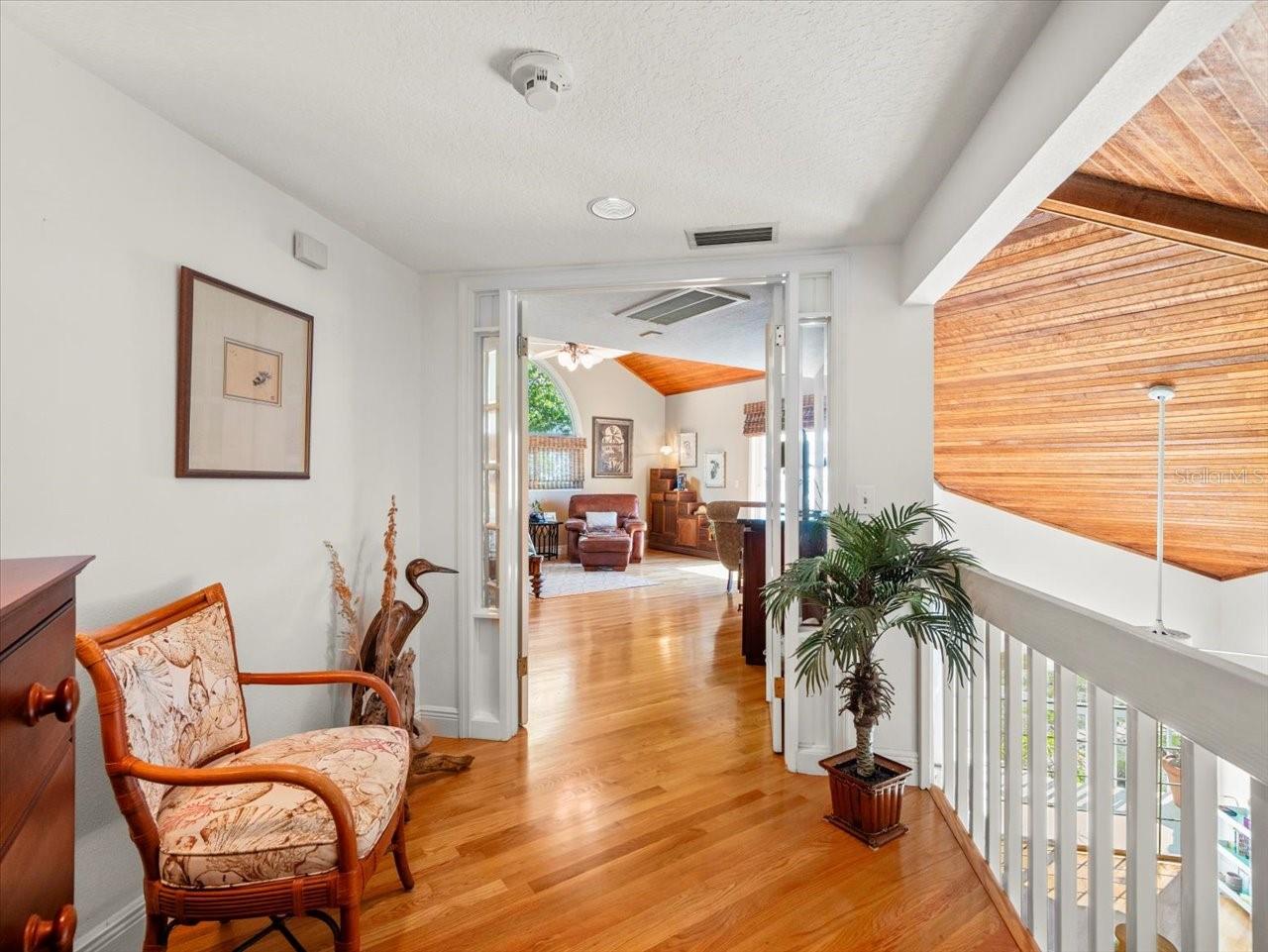 U8251980 Property Photo