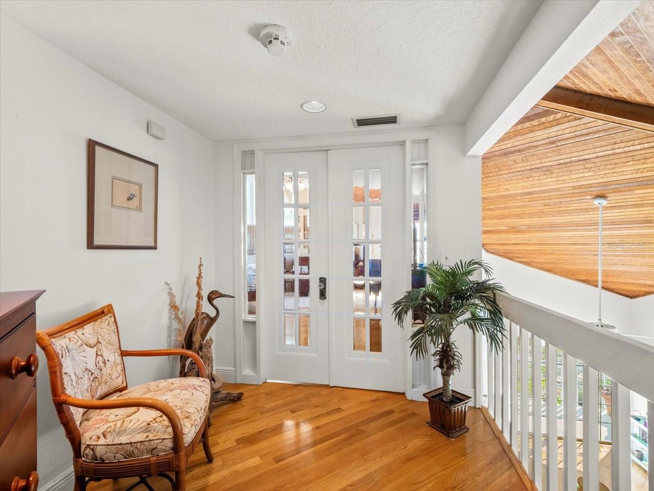 U8251980 Property Photo