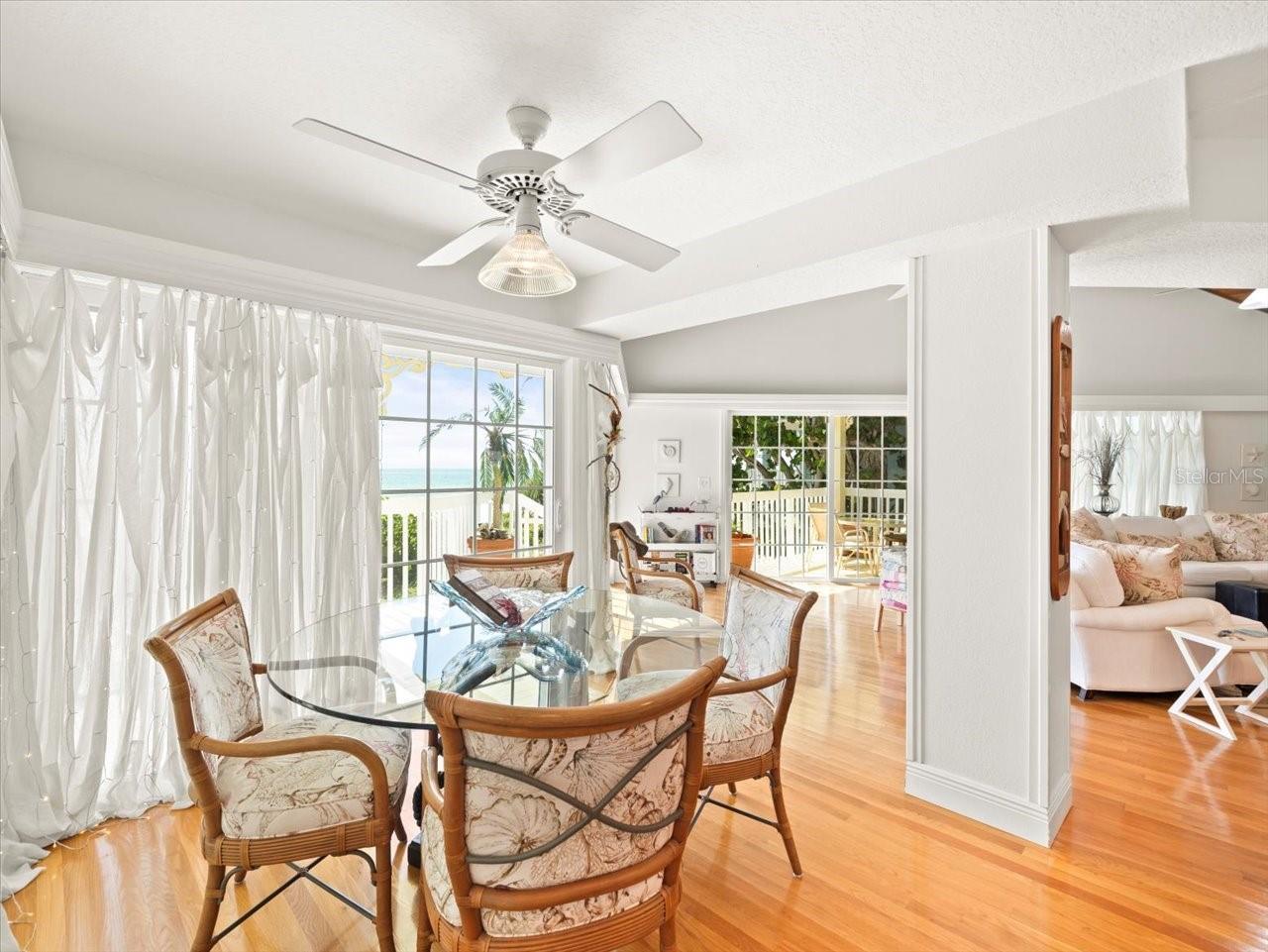 U8251980 Property Photo