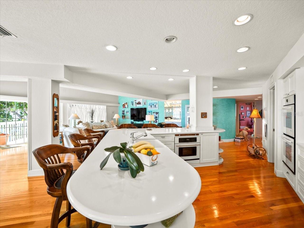 U8251980 Property Photo