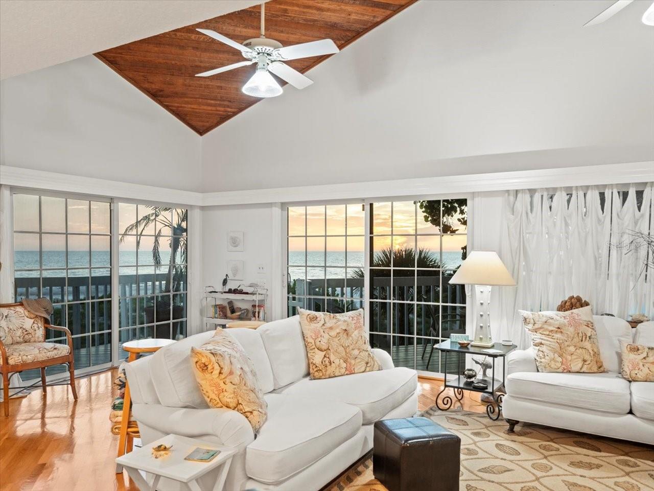 U8251980 Property Photo