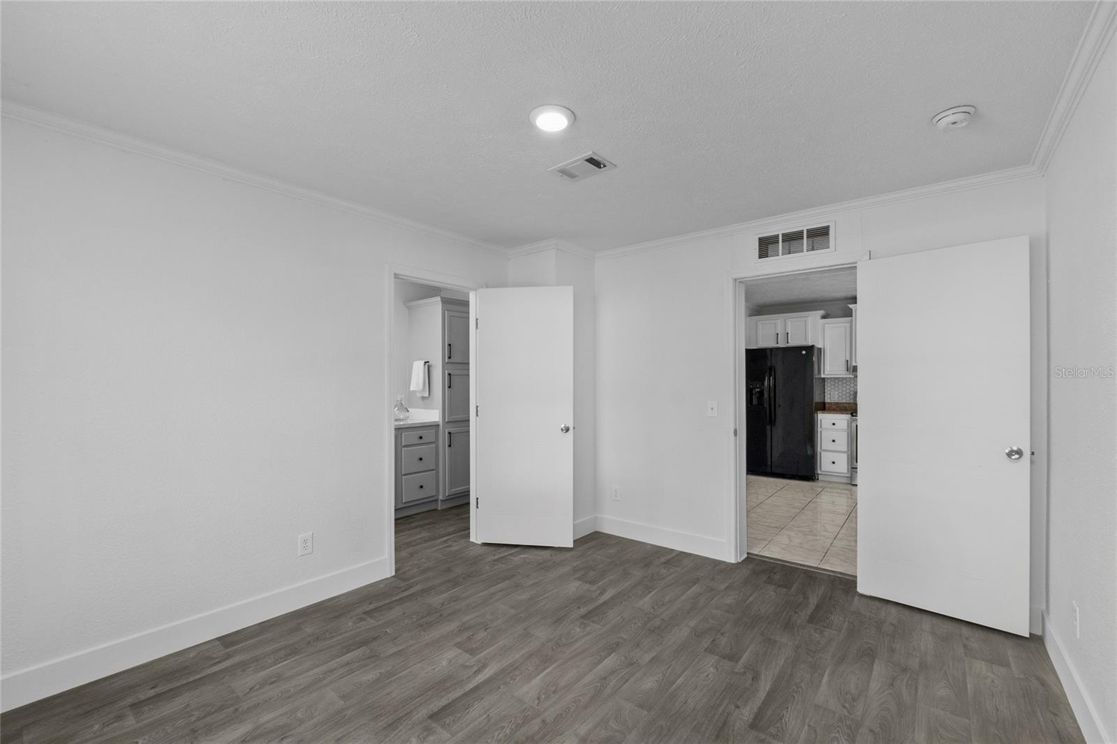 10900 LAKE DR, NEW PORT RICHEY, FL, 34654