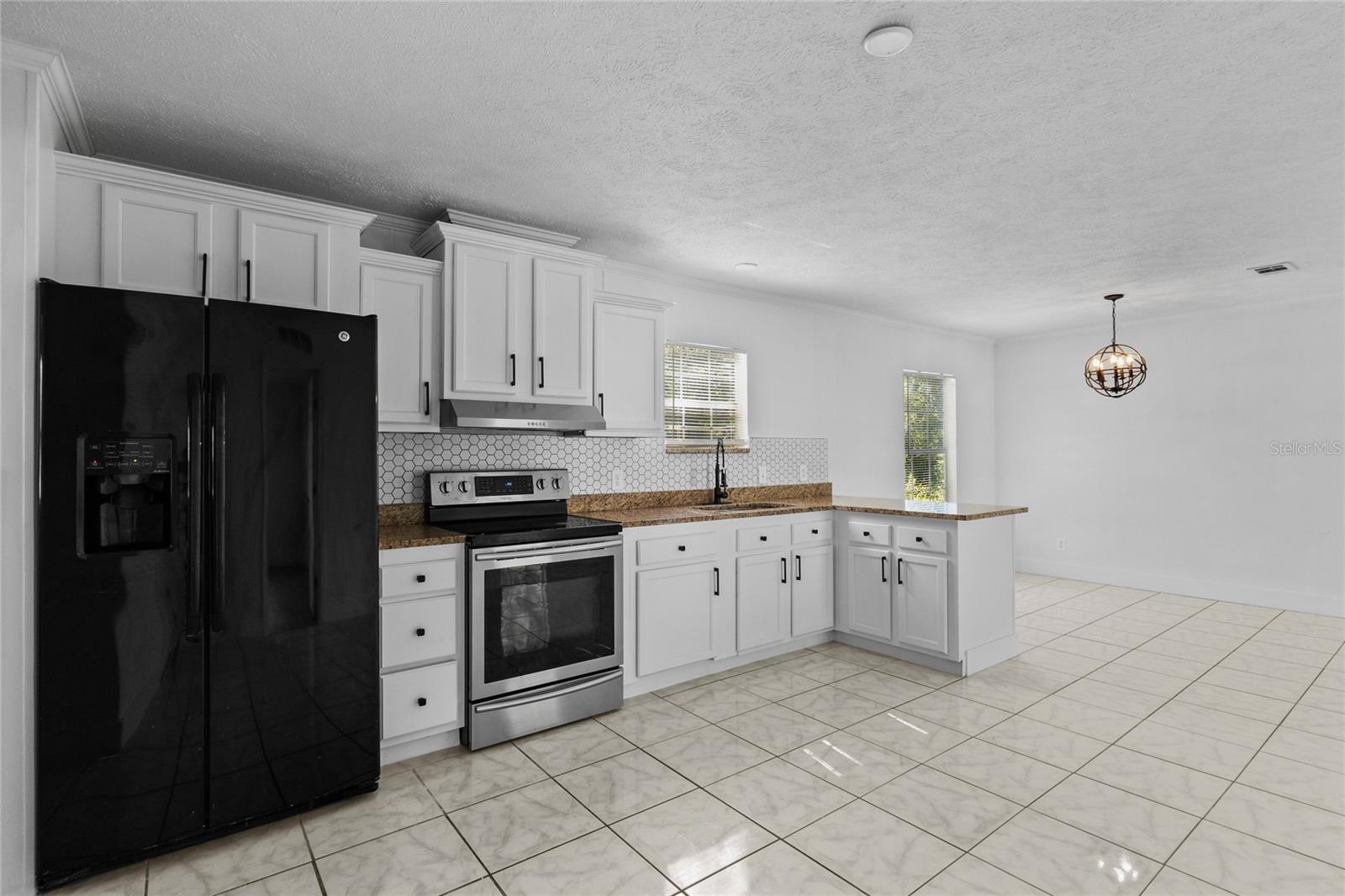 10900 LAKE DR, NEW PORT RICHEY, FL, 34654