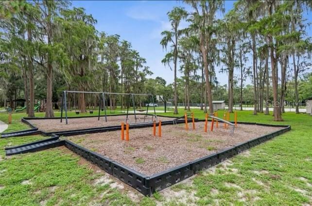 10900 LAKE DR, NEW PORT RICHEY, FL, 34654