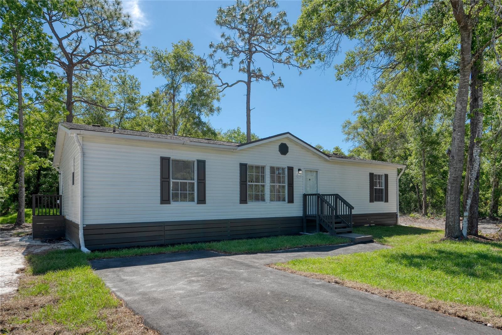 10900 LAKE DR, NEW PORT RICHEY, FL, 34654