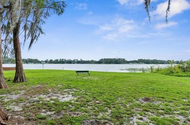 10900 LAKE DR, NEW PORT RICHEY, FL, 34654