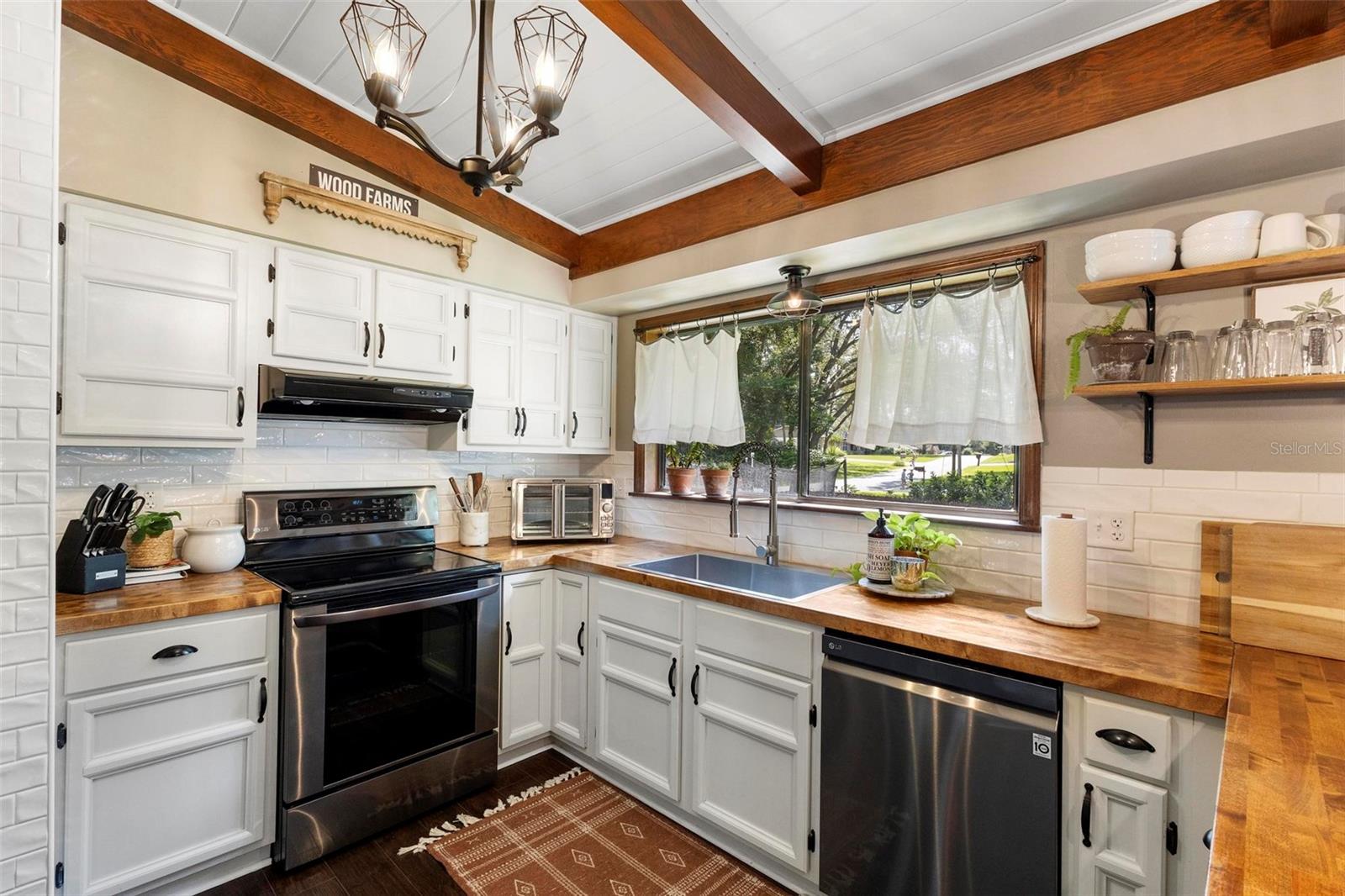 2101 STRATFORD DR, DELAND, FL, 32724