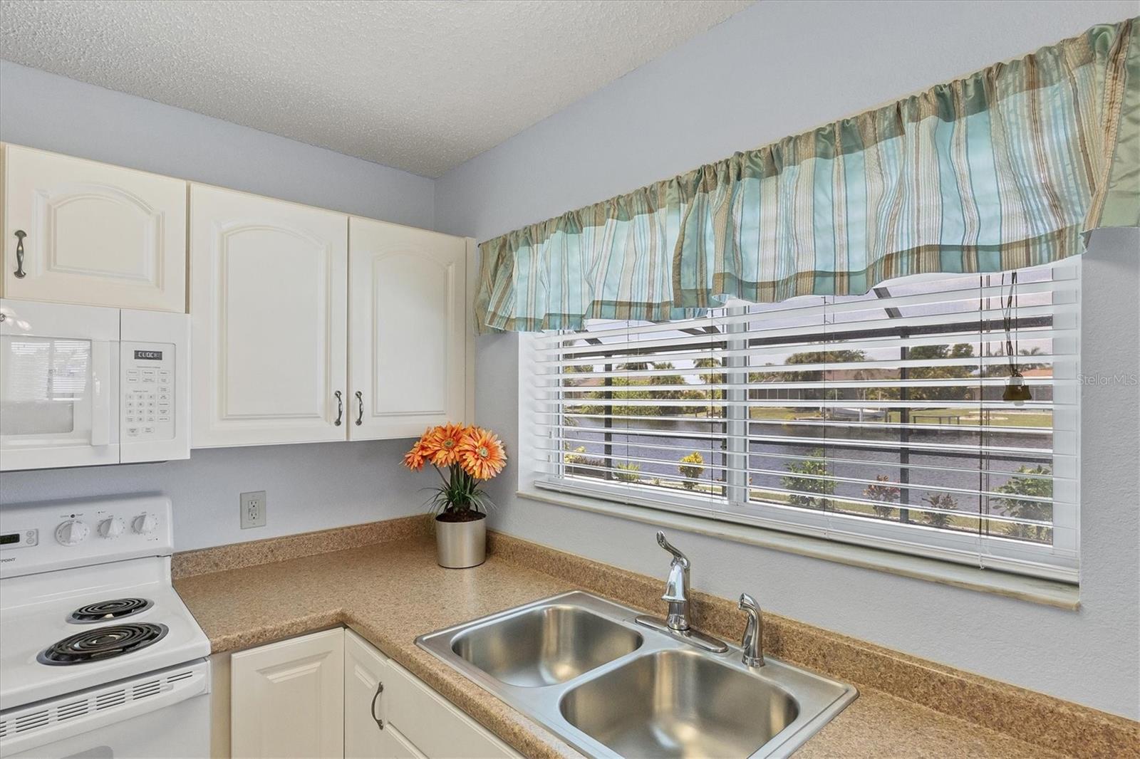 17103 HORIZON LN, PORT CHARLOTTE, FL, 33948