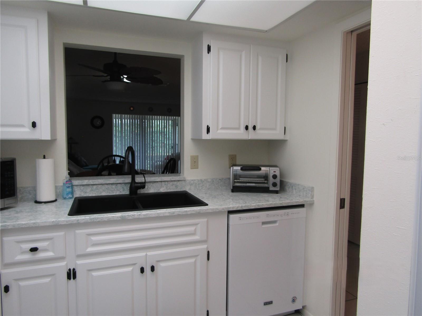 7050 W COUNTRY CLUB DR N #10-A, SARASOTA, FL, 34243