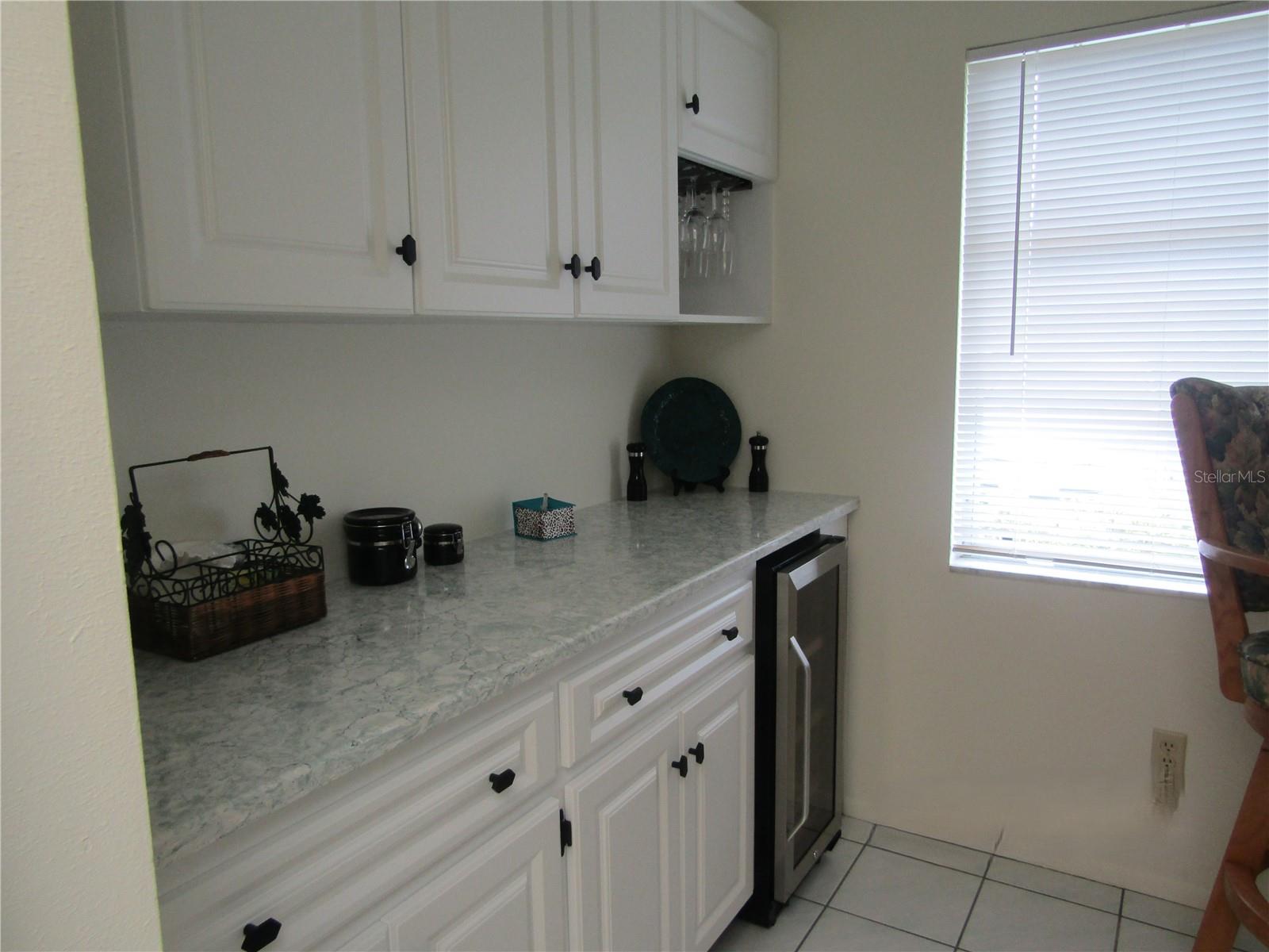 7050 W COUNTRY CLUB DR N #10-A, SARASOTA, FL, 34243