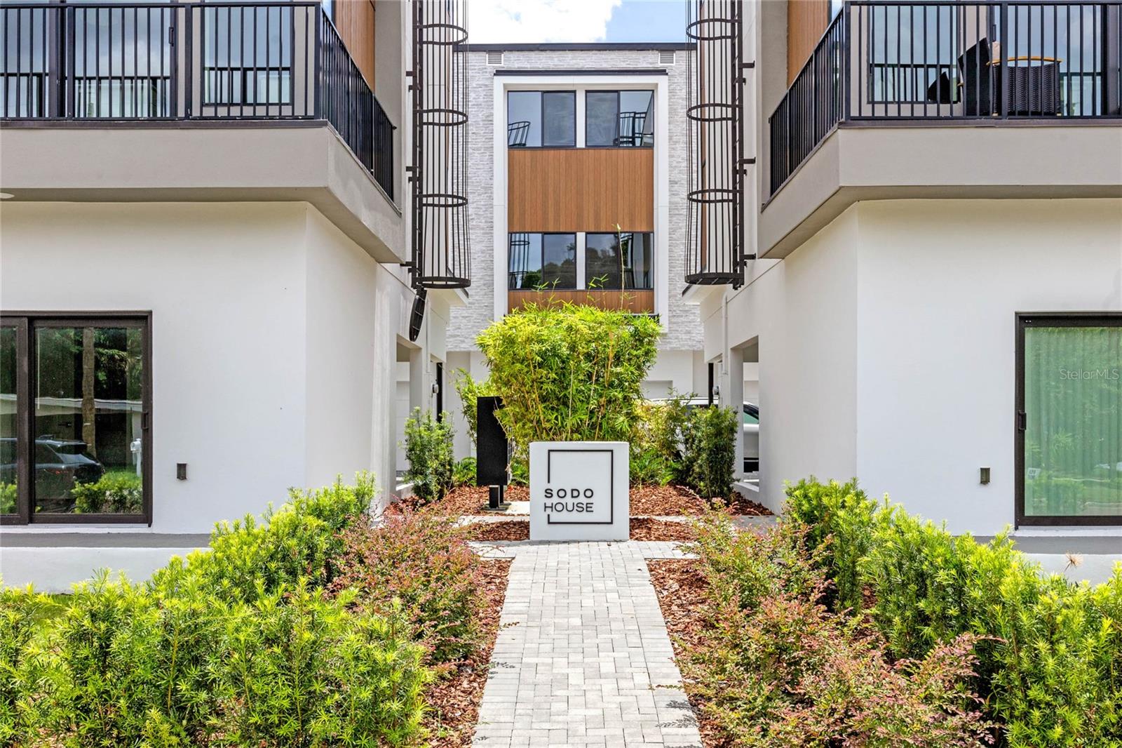 38 W HARDING ST #B, ORLANDO, FL, 32806