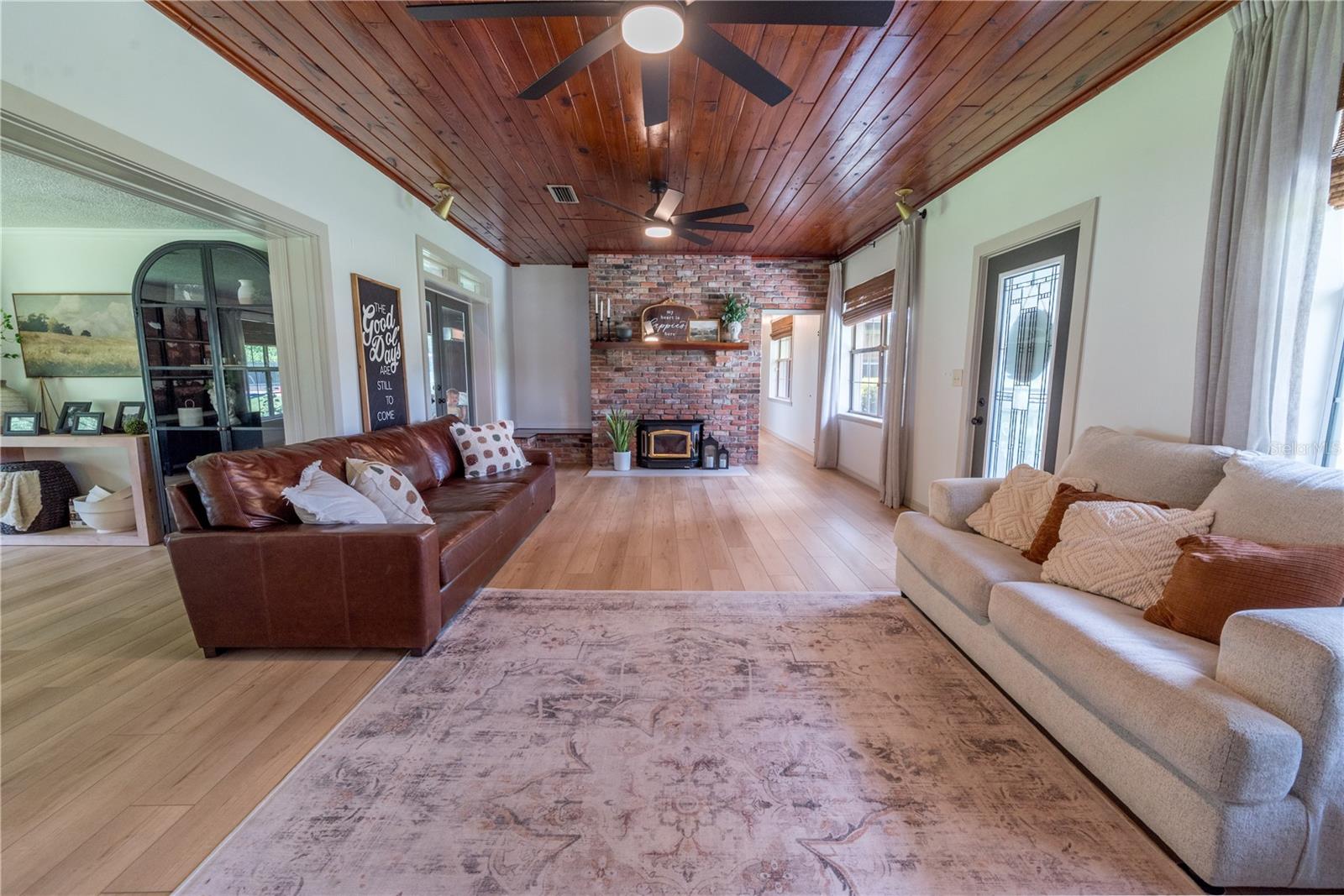 1525 E CALL ST, STARKE, FL, 32091
