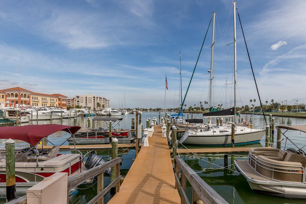 10355 PARADISE BLVD #211, TREASURE ISLAND, FL, 33706