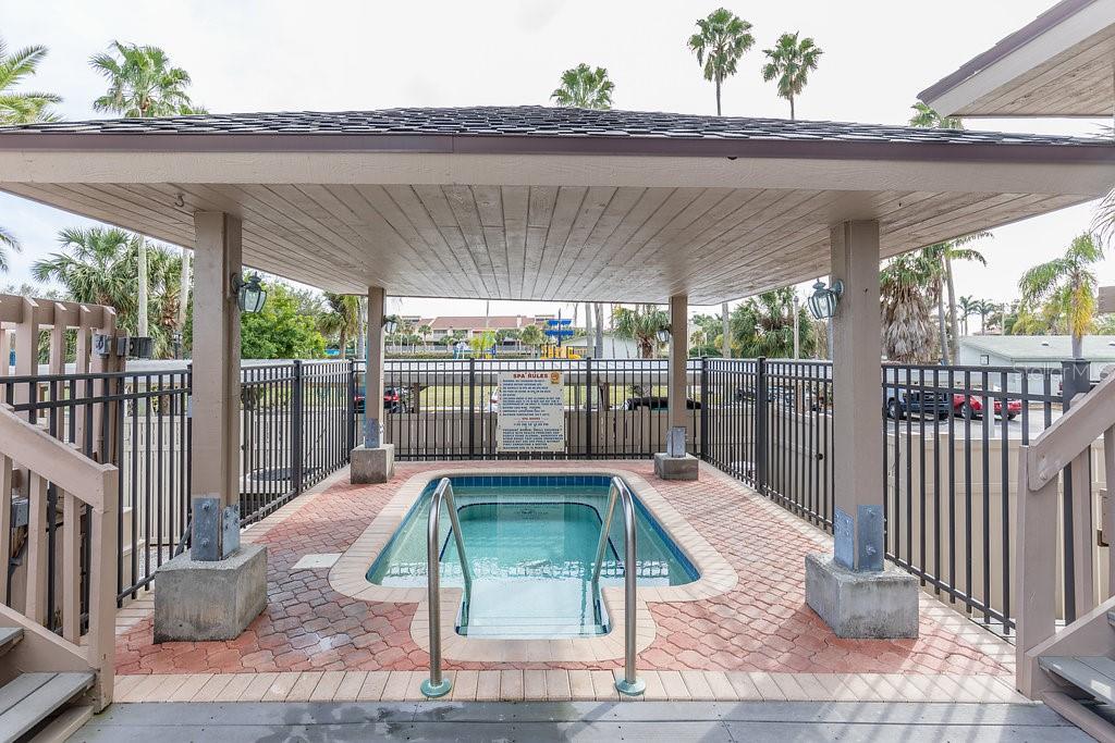 10355 PARADISE BLVD #211, TREASURE ISLAND, FL, 33706
