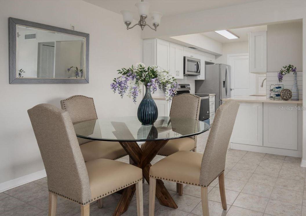 10355 PARADISE BLVD #211, TREASURE ISLAND, FL, 33706